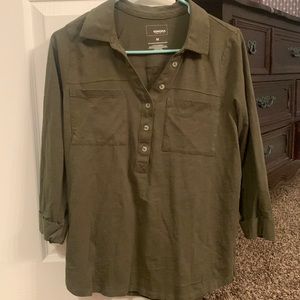 Women’s medium 3/4 sleeve top with buttons down front